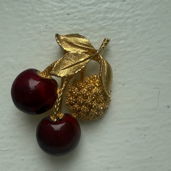 Vintage BSK Cherry Leaf Brooch EUC - Picture 4 of 5